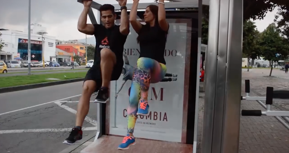 dans-ta-pub-gym-abribus-jcdecaux-reebok-sport-street