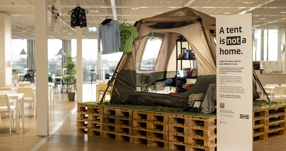 dans-ta-pub-ikea-installation-sans-abris-choc-1