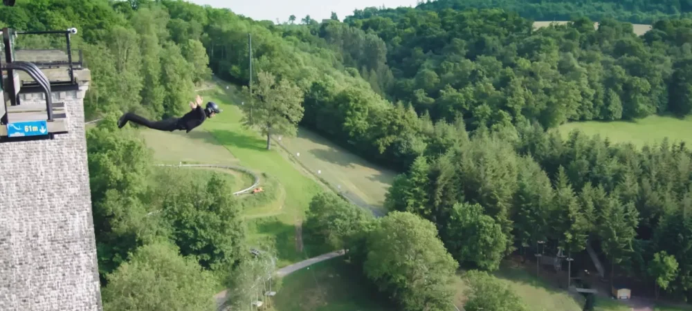 dans-ta-pub-ikea-sans-fil-saut-elastique-ddb-brussells