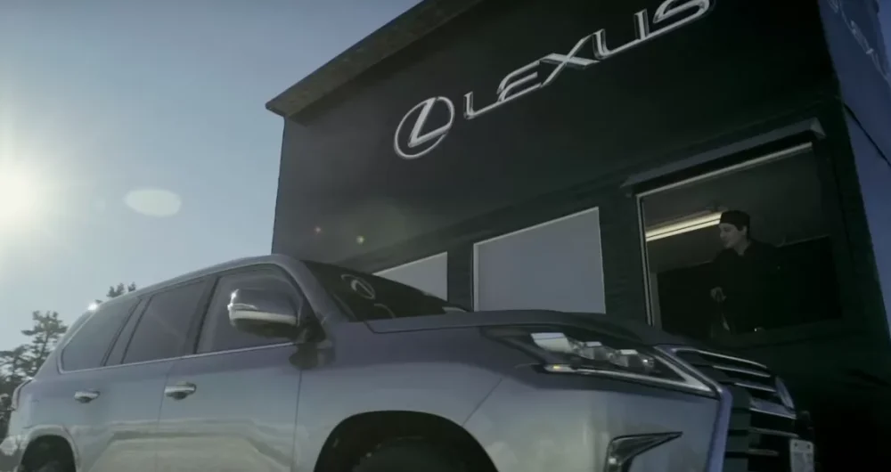 dans-ta-pub-lexus-canada-restaurant-montagne-dentsu-1