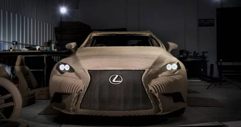 dans-ta-pub-lexus-origami-card-board-1