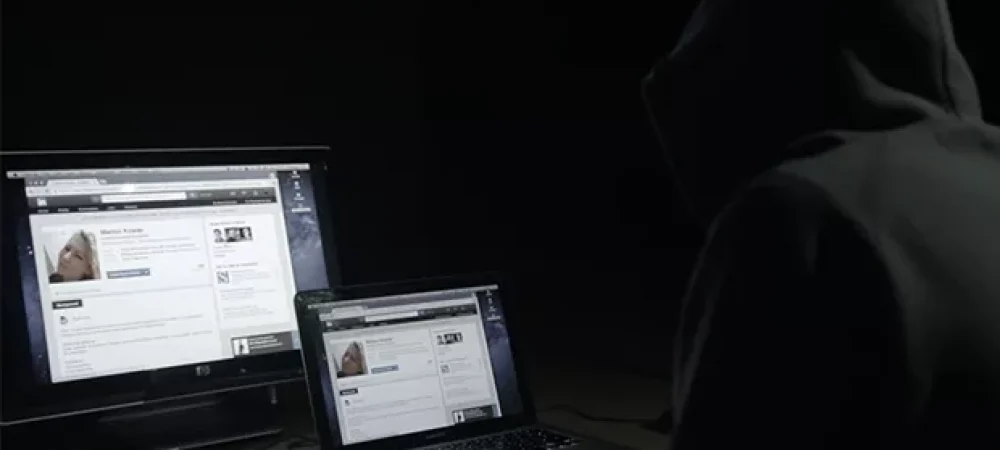 dans-ta-pub-linked-in-bbdo-stalker