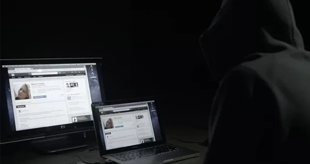 dans-ta-pub-linked-in-bbdo-stalker