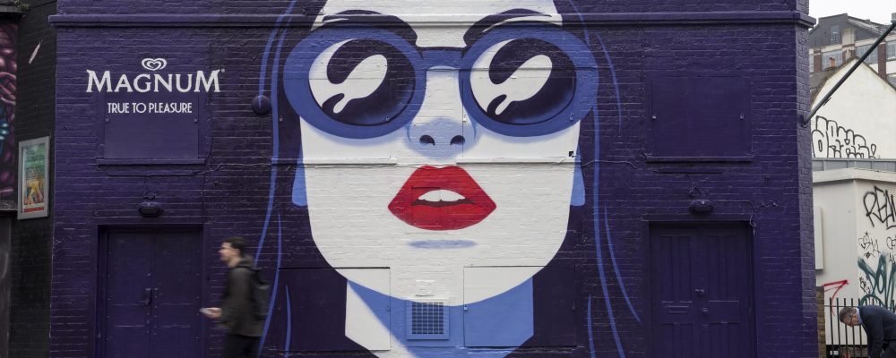 dans-ta-pub-magnum-billboard-art-7