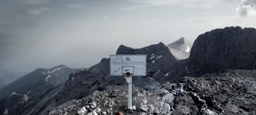 dans-ta-pub-mount-olympus-nike-2
