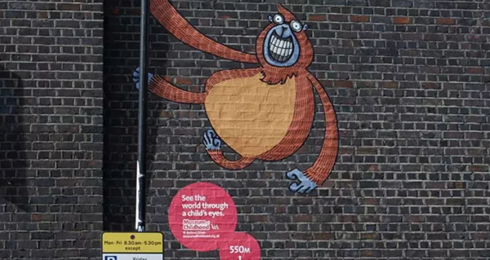 dans-ta-pub-museum-of-childhood-bbdo-UK-street-art-8