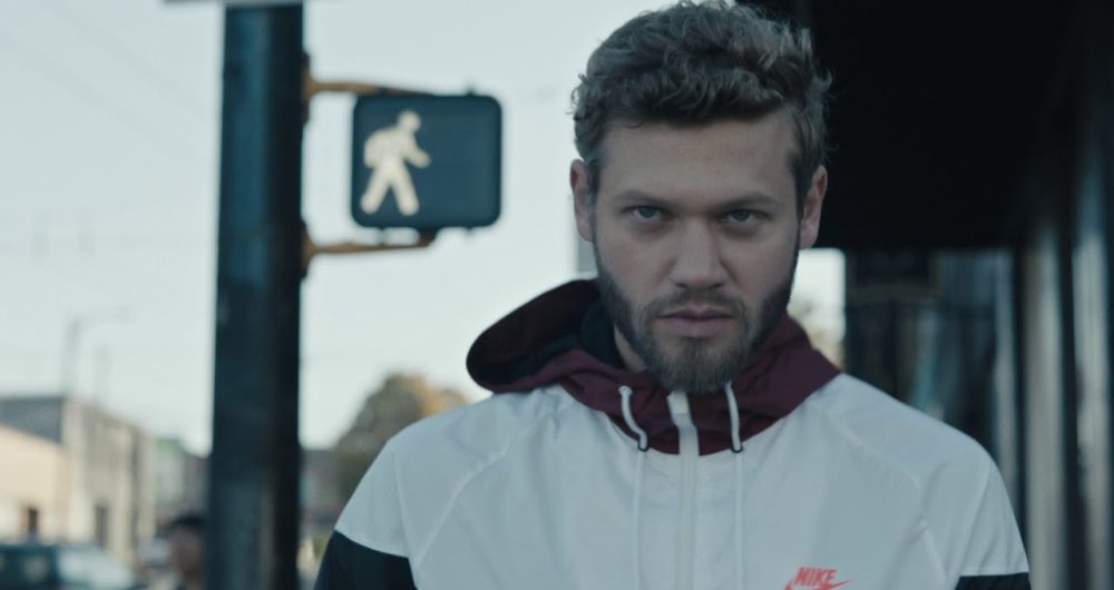 dans-ta-pub-nike-play-less-nice-canada