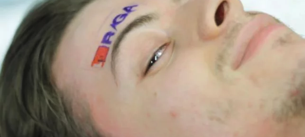 dans-ta-pub-rga-face-tattoo