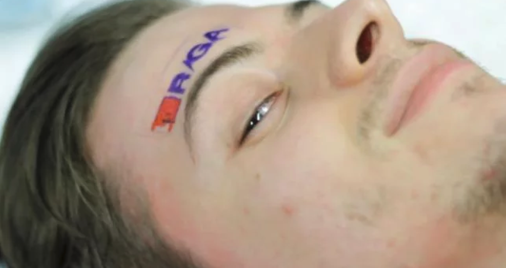 dans-ta-pub-rga-face-tattoo