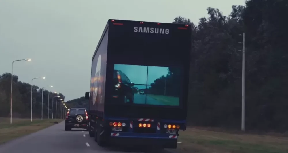 dans-ta-pub-samsung-leo-burnett-argentine-road-safety-truck