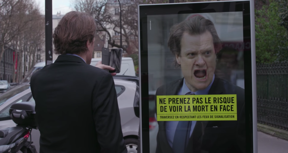dans-ta-pub-securite-routiere-pietons-piege-traverse