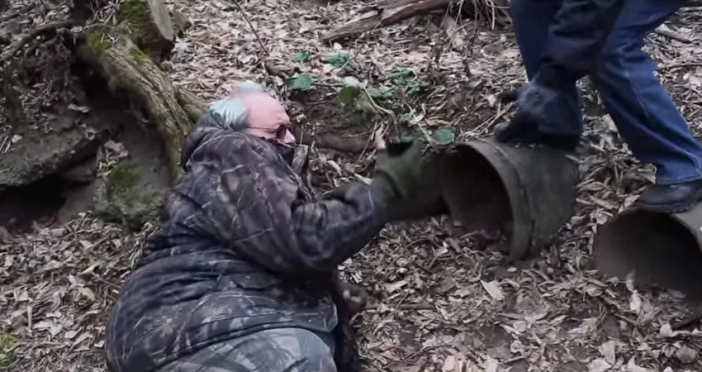 dans-ta-pub-skype-russie-publicité-finding-donut-wtf-hunter