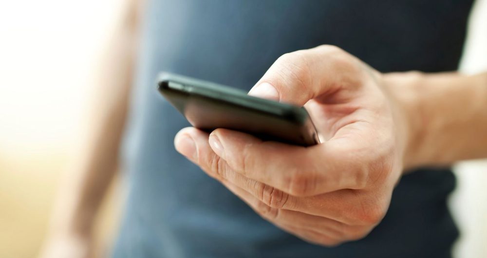 dans-ta-pub-smartphone-swiper