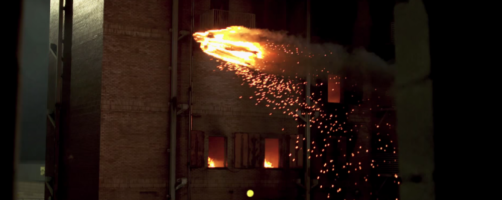 dans-ta-pub-torche-humaine-human-torch-stunt-marvel-drone