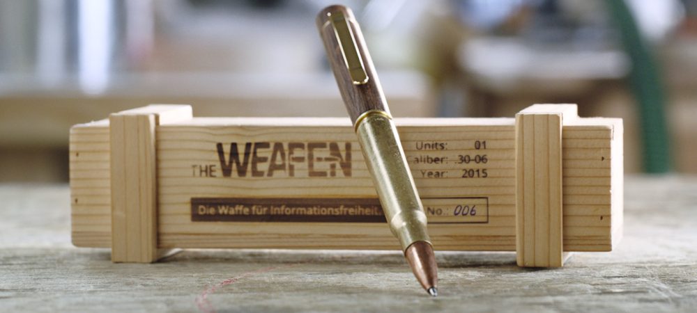dans-ta-pub-weapen-reporters-sans-frontieres-war-pen-1
