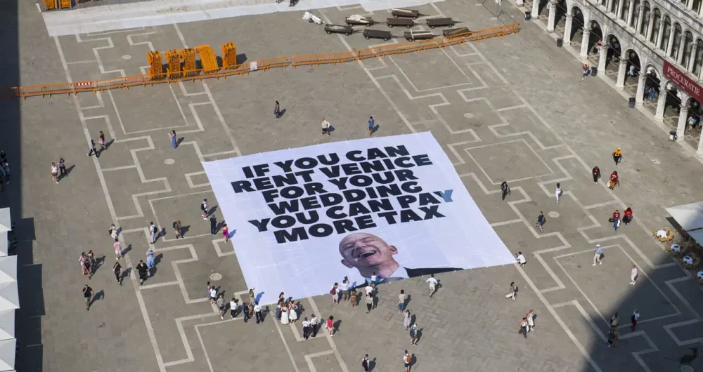 greenpeace-striscione-contro-jeff-bezos