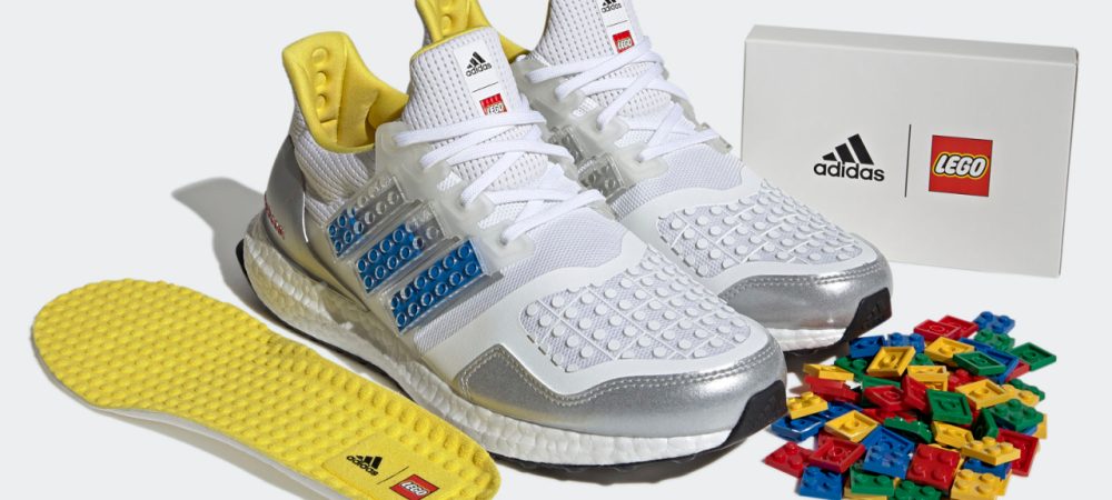 lego-x-adidas-ultraboost-4-0-dna-shock-blue-FY7690