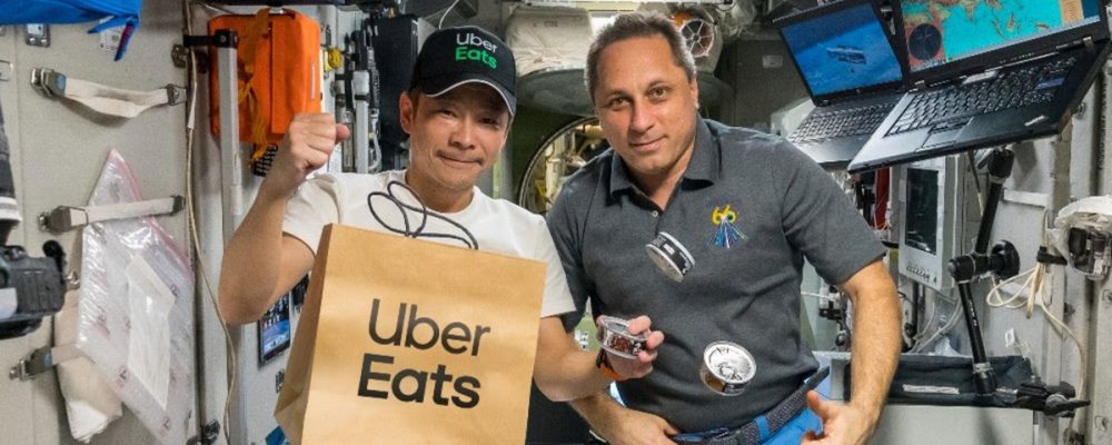 uber-eats-Yusaku Maezawa - iss